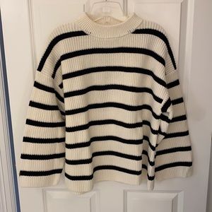 H & M sweater